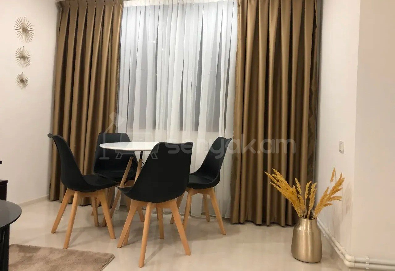 2 Սենյականոց Բնակարան Քարե Շենքում, 45քմ, 3/5 հարկ, Կապիտալ Վերանորոգված
