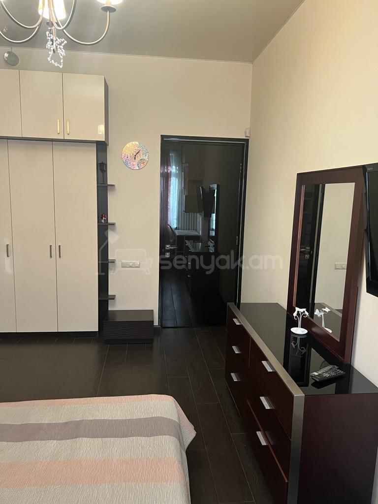 3 Սենյականոց Բնակարան Քարե Շենքում, 102քմ, 2/4 հարկ, Կապիտալ Վերանորոգված, Կահավորված, Արևկող