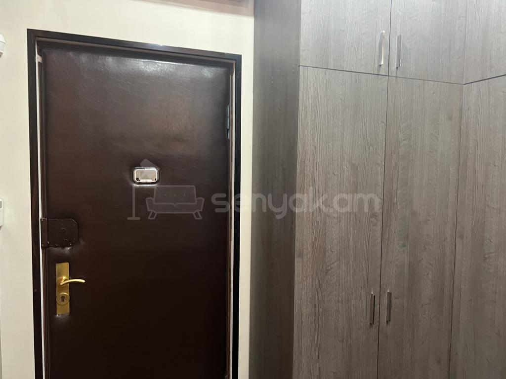 3 Սենյականոց Բնակարան Քարե Շենքում, 102քմ, 2/4 հարկ, Կապիտալ Վերանորոգված, Կահավորված, Արևկող