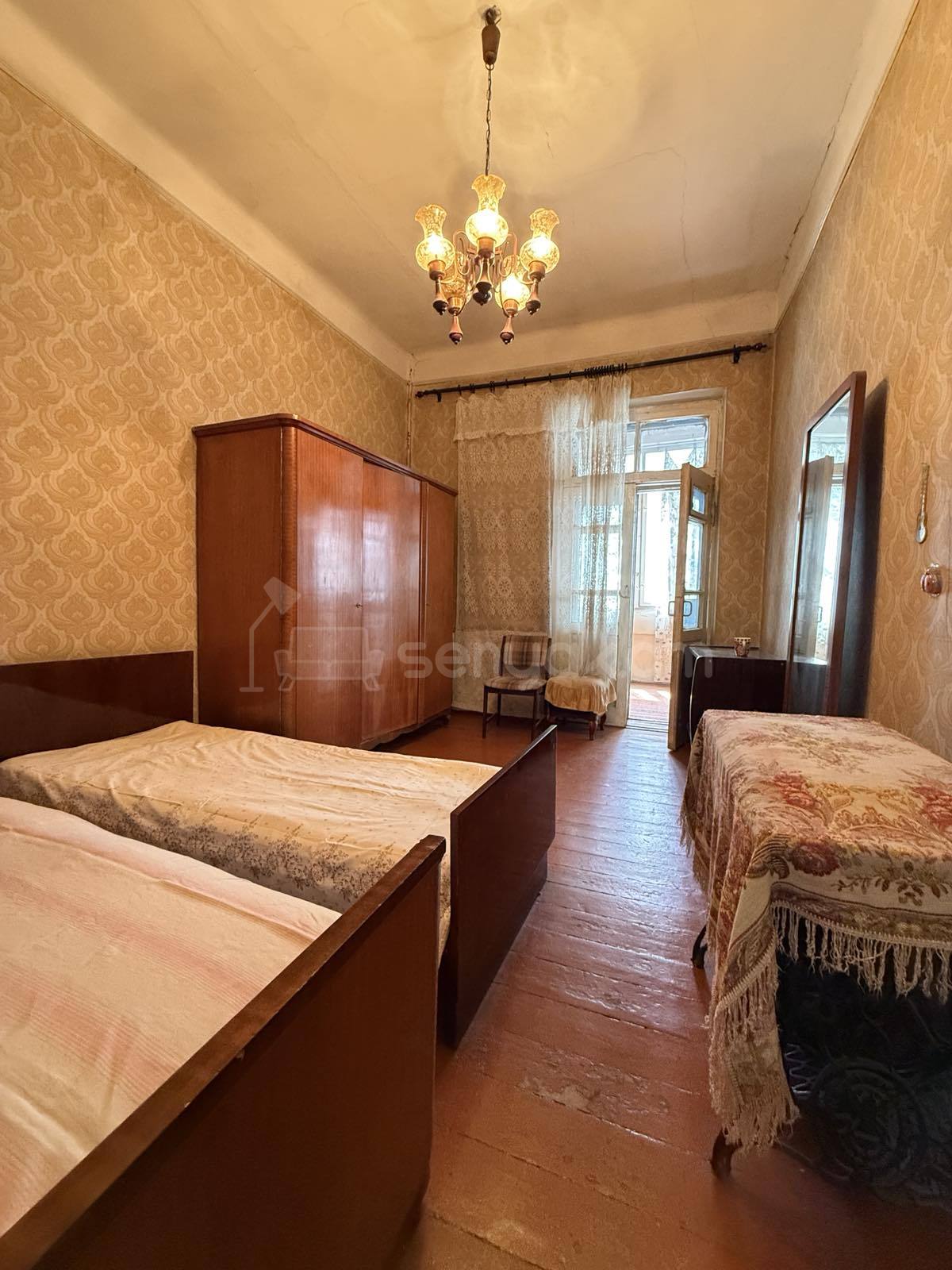 2 Սենյականոց Բնակարան Քարե Շենքում, 53քմ, 2/5 հարկ, Պետական Վիճակում