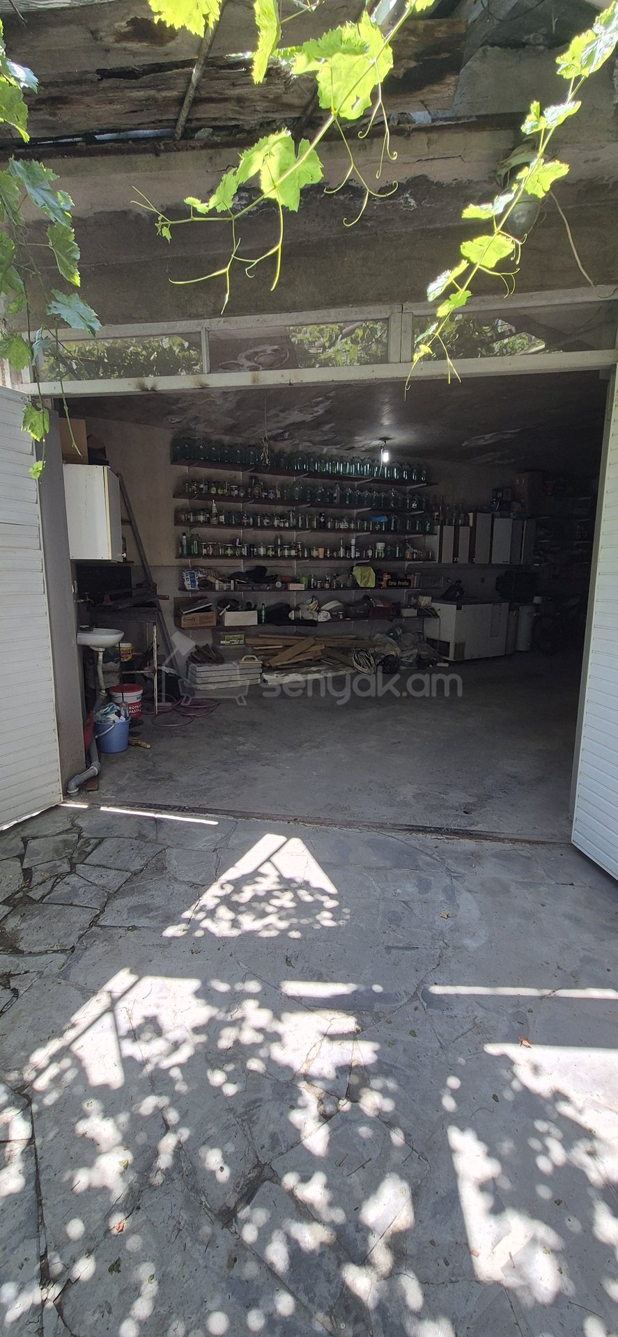 4 Սենյականոց Բնակարան Քարե Շենքում, 100քմ, 4/5 հարկ, Կոսմետիկ Վերանորոգված