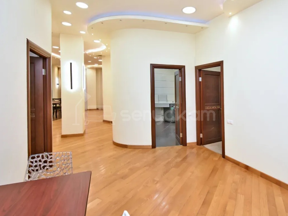 3 Սենյականոց Բնակարան Նորակառույցում, 176քմ, 12/15 հարկ, Դիզայներական Վերանորոգված