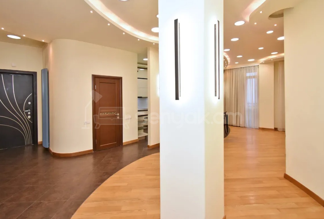 3 Սենյականոց Բնակարան Նորակառույցում, 176քմ, 12/15 հարկ, Դիզայներական Վերանորոգված