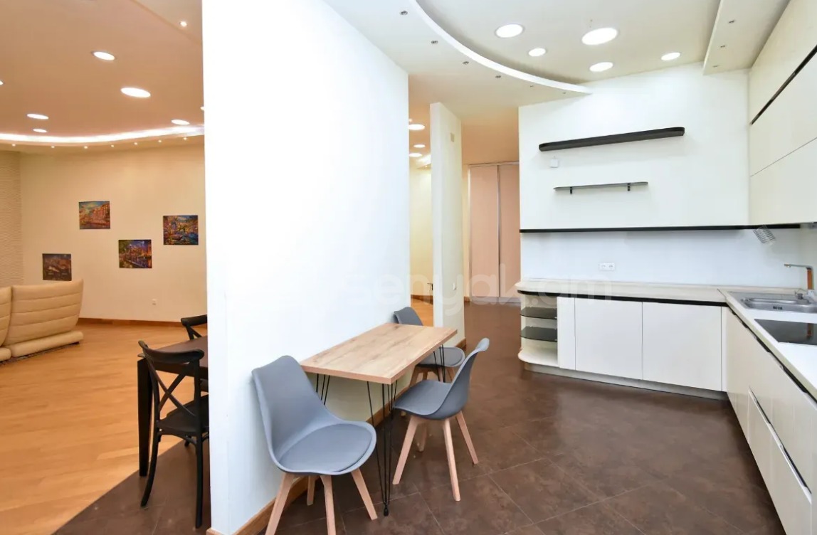 3 Սենյականոց Բնակարան Նորակառույցում, 176քմ, 12/15 հարկ, Դիզայներական Վերանորոգված