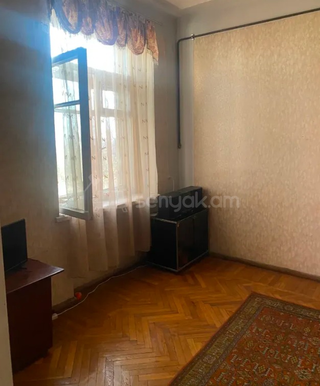 3 Սենյականոց Բնակարան Քարե Շենքում, 75քմ, 2/5 հարկ, Կոսմետիկ Վերանորոգված