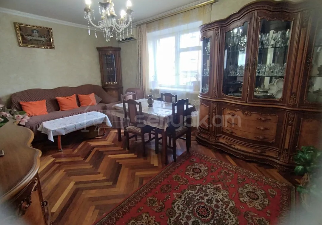 3 Սենյականոց Բնակարան Քարե Շենքում, 71քմ, 4/5 հարկ, Կոսմետիկ Վերանորոգված