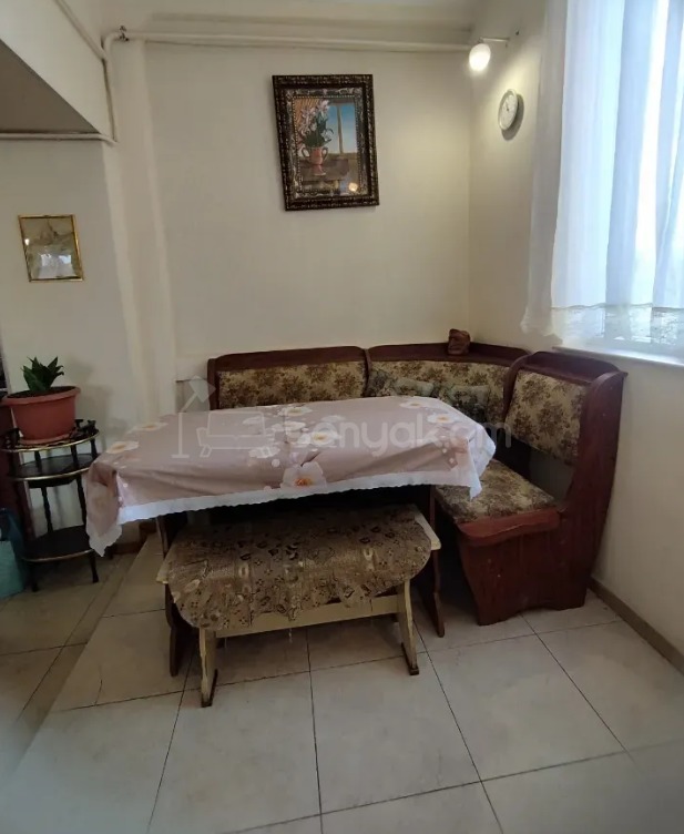 3 Սենյականոց Բնակարան Քարե Շենքում, 71քմ, 4/5 հարկ, Կոսմետիկ Վերանորոգված