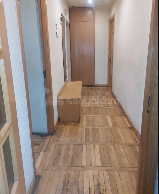 3 Սենյականոց Բնակարան Քարե Շենքում, 70քմ, 2/5 հարկ, Կոսմետիկ Վերանորոգված