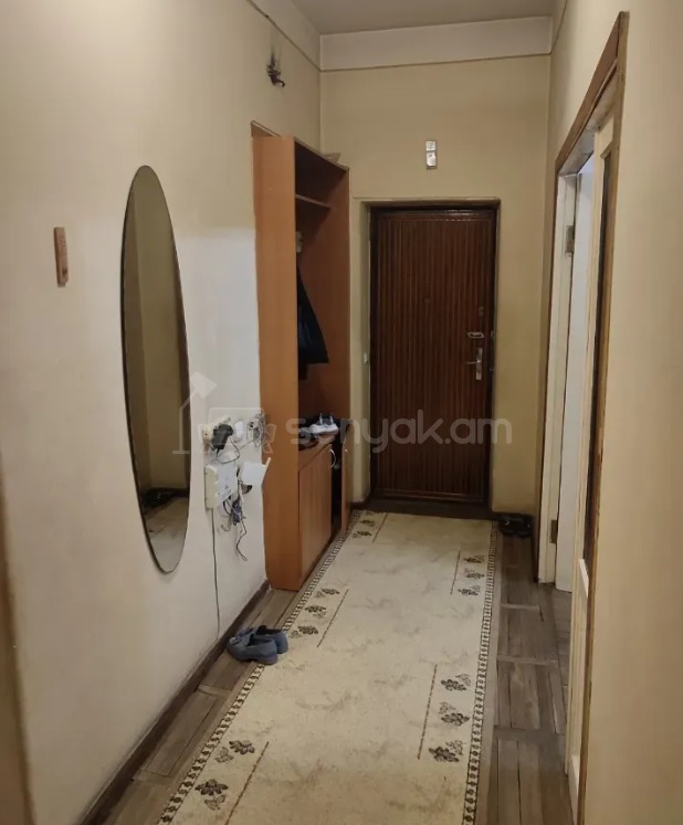 3 Սենյականոց Բնակարան Քարե Շենքում, 69քմ, 4/5 հարկ, Պետական Վիճակում