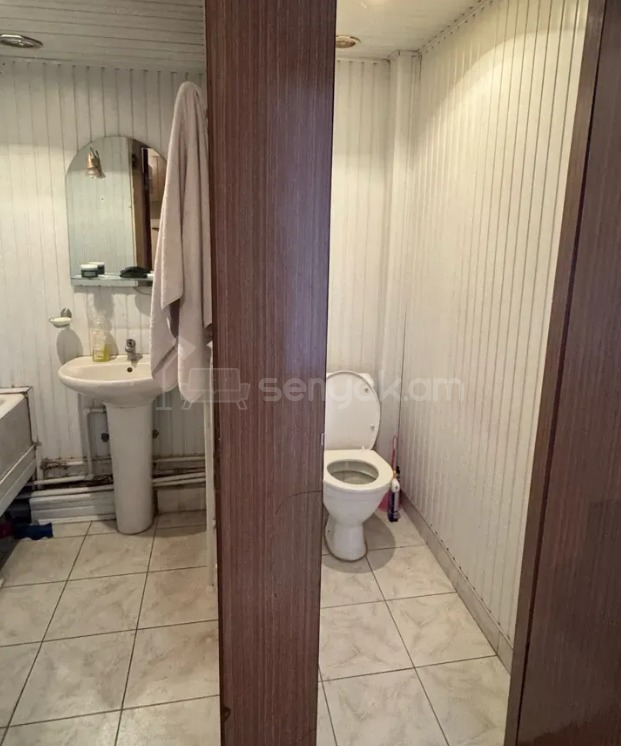 3 Սենյականոց Բնակարան Քարե Շենքում, 93քմ, 5/5 հարկ, Կոսմետիկ Վերանորոգված