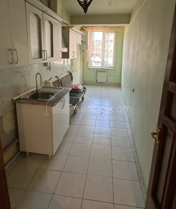 3 Սենյականոց Բնակարան Քարե Շենքում, 93քմ, 5/5 հարկ, Կոսմետիկ Վերանորոգված