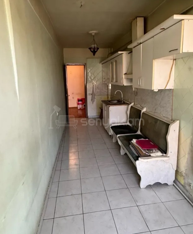 3 Սենյականոց Բնակարան Քարե Շենքում, 93քմ, 5/5 հարկ, Կոսմետիկ Վերանորոգված