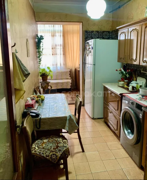 4 Սենյականոց Բնակարան, 93քմ, 7/9 հարկ, Պետական Վիճակում