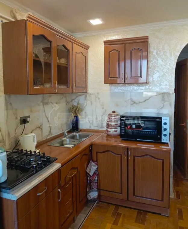 3 Սենյականոց Բնակարան Քարե Շենքում, 78քմ, 4/4 հարկ, Կոսմետիկ Վերանորոգված