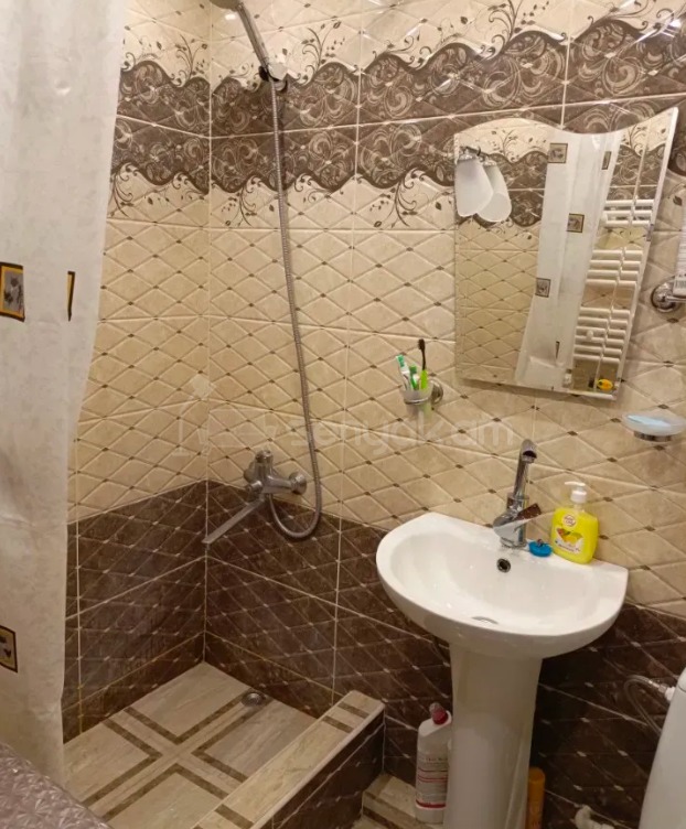 3 Սենյականոց Բնակարան Քարե Շենքում, 78քմ, 4/4 հարկ, Կոսմետիկ Վերանորոգված