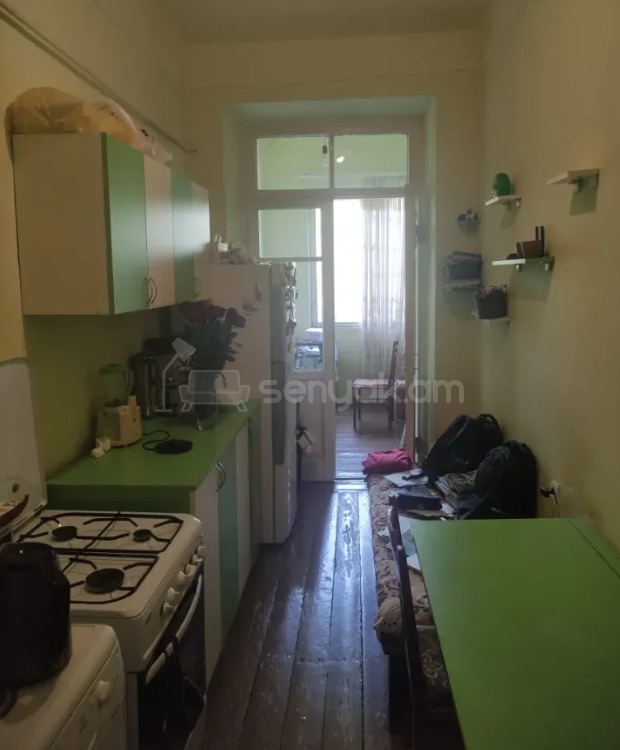 1 Սենյականոց Բնակարան Քարե Շենքում, 52քմ, 2/5 հարկ, Պետական Վիճակում