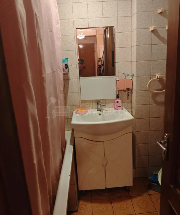 3 Սենյականոց Բնակարան, 90քմ, 1/10 հարկ, Պետական Վիճակում