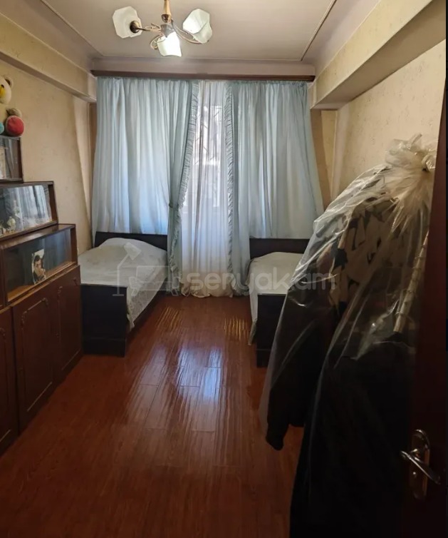 3 Սենյականոց Բնակարան, 90քմ, 1/10 հարկ, Պետական Վիճակում