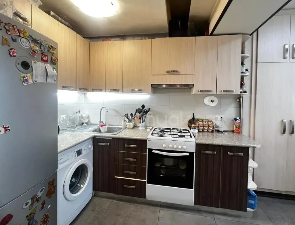 2 Սենյականոց Բնակարան Քարե Շենքում, 40քմ, 2/5 հարկ, Կապիտալ Վերանորոգված