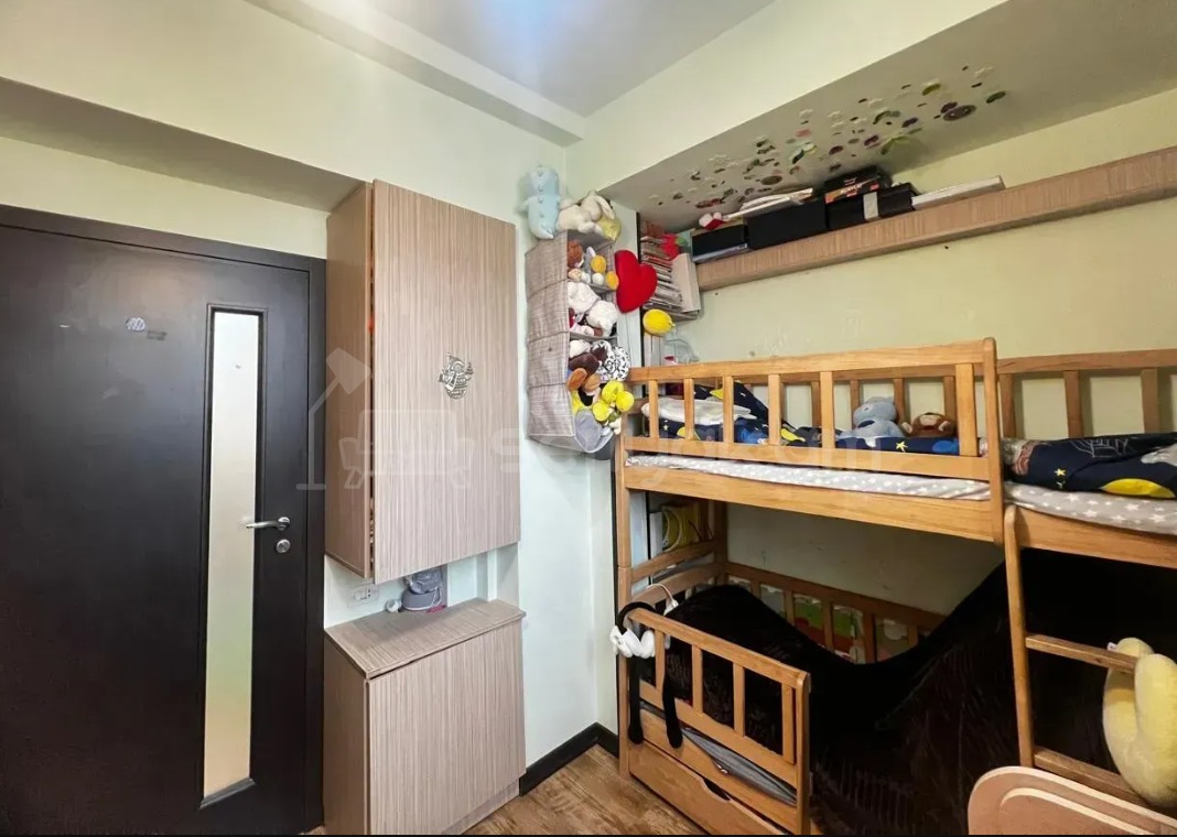 2 Սենյականոց Բնակարան Քարե Շենքում, 40քմ, 2/5 հարկ, Կապիտալ Վերանորոգված