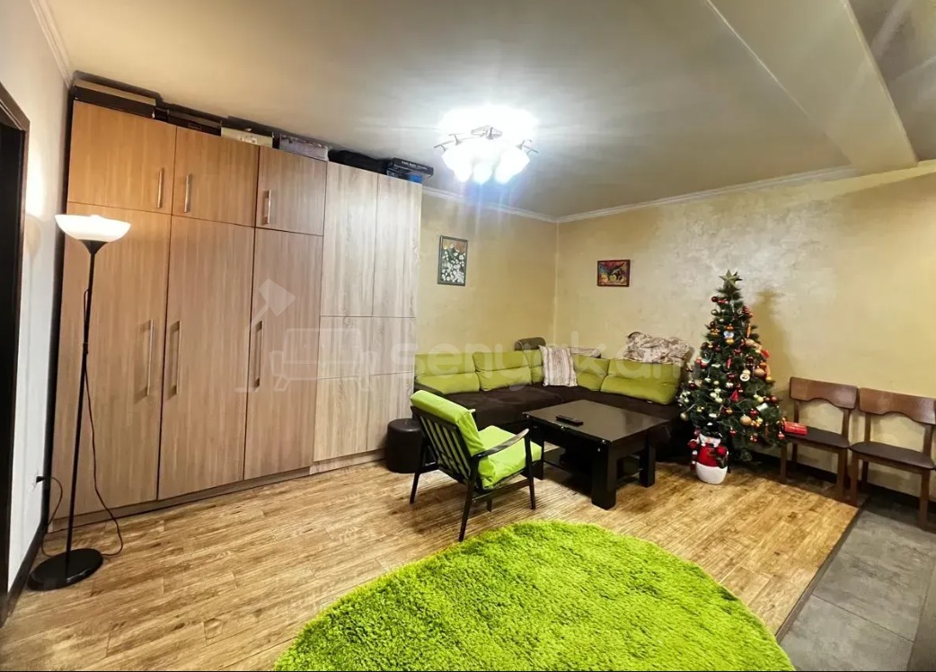 2 Սենյականոց Բնակարան Քարե Շենքում, 40քմ, 2/5 հարկ, Կապիտալ Վերանորոգված