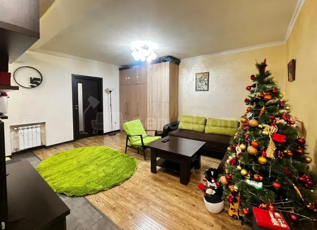 2 Սենյականոց Բնակարան Քարե Շենքում, 40քմ, 2/5 հարկ, Կապիտալ Վերանորոգված