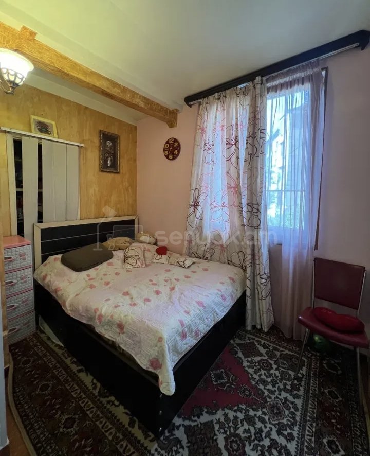 2 Սենյականոց Բնակարան Քարե Շենքում, 45քմ, 2/5 հարկ, Նորմալ Վիճակում, Կահավորված