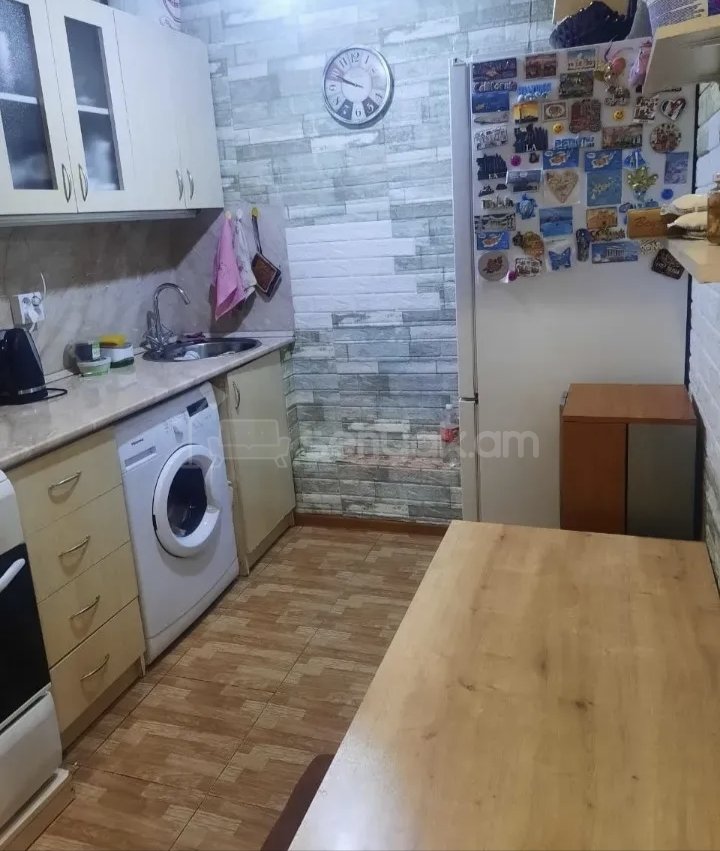 2 Սենյականոց Բնակարան, 48քմ, 3/9 հարկ, Նորմալ Վիճակում, Կահավորված, Արևկող