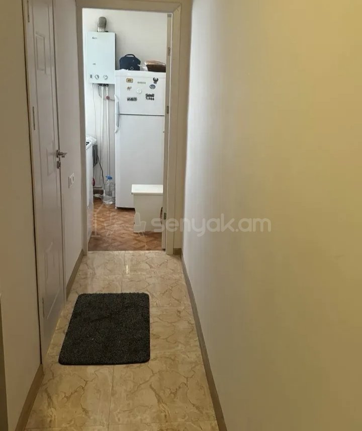 1 Սենյականոց Բնակարան Քարե Շենքում, 48քմ, 3/5 հարկ, Նորմալ Վիճակում, Կահավորված
