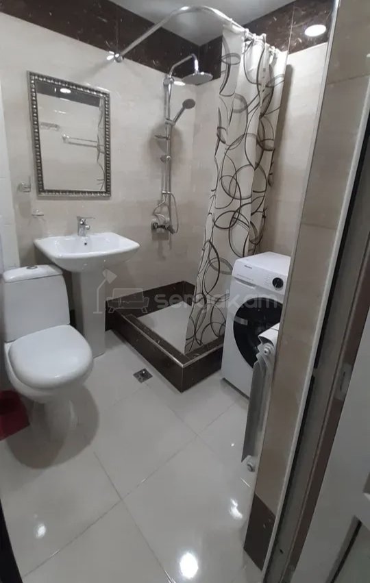 2 Սենյականոց Բնակարան Քարե Շենքում, 48քմ, 2/5 հարկ, Նորմալ Վիճակում, Կահավորված