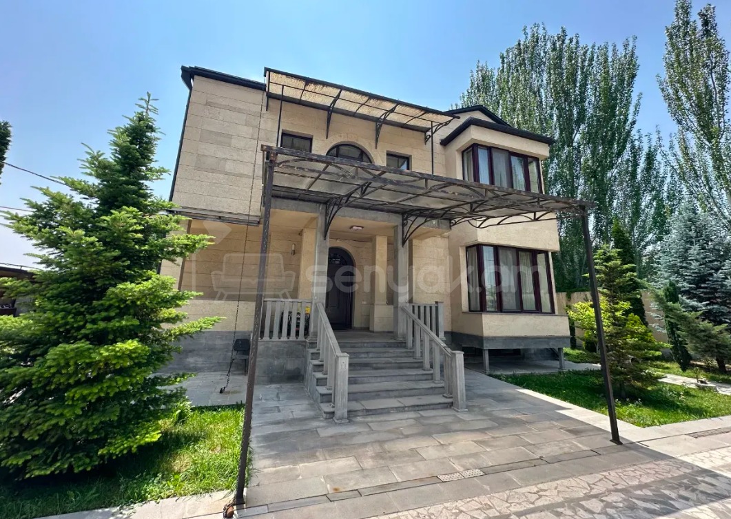 7 Սենյականոց Շքեղ Առանձնատուն, 450քմ, Ավտոտնակով
