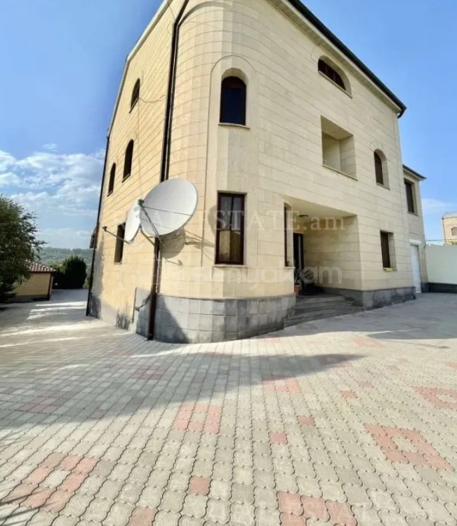 7 Սենյականոց Շքեղ Առանձնատուն, 360քմ, Ավտոտնակով
