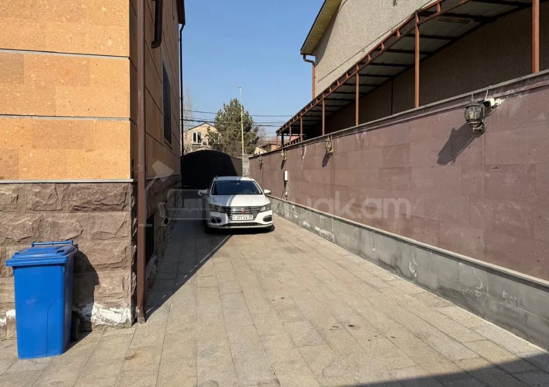 7 Սենյականոց Շքեղ Առանձնատուն, 495քմ