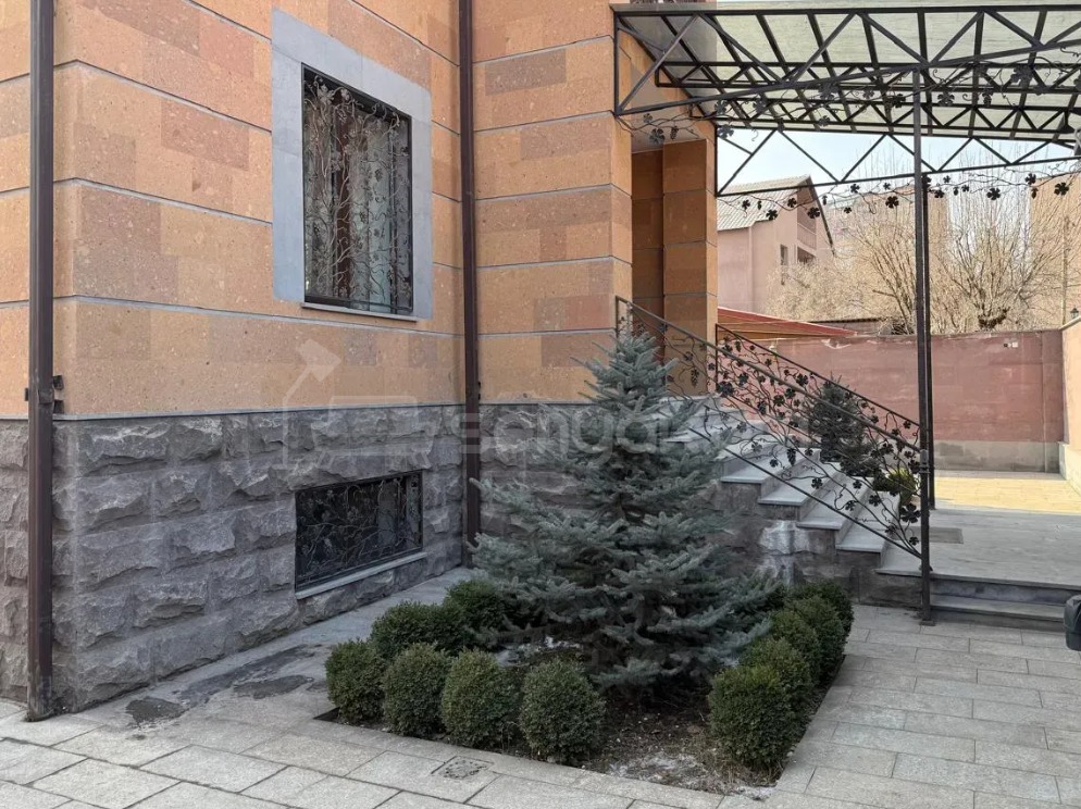 7 Սենյականոց Շքեղ Առանձնատուն, 495քմ