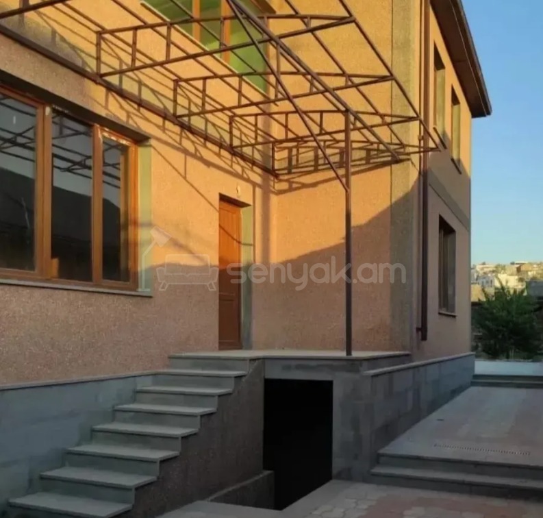 7 Սենյականոց Շքեղ Առանձնատուն, 315քմ