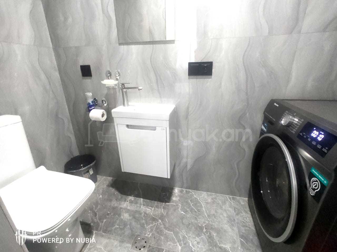 3 Սենյականոց Բնակարան, 70քմ, 1/4 հարկ, Դիզայներական Վերանորոգված