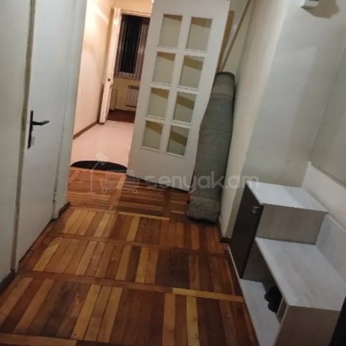 1 Սենյականոց Բնակարան Քարե Շենքում, 47քմ, 4/5 հարկ, Կոսմետիկ Վերանորոգված, Կահավորված, Արևկող