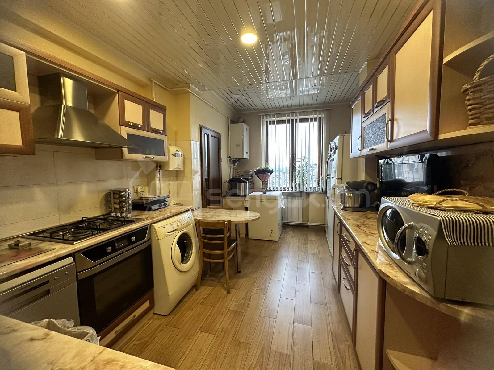 5 Սենյականոց Բնակարան, 173քմ, 9/10 հարկ, Կապիտալ Վերանորոգված