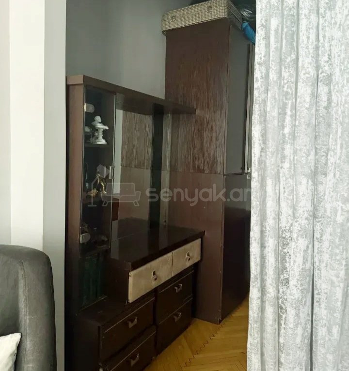3 Սենյականոց Բնակարան Քարե Շենքում, 60քմ, 2/4 հարկ, Կապիտալ Վերանորոգված, Կահավորված, Արևկող