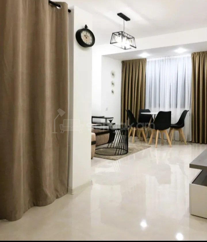 2 Սենյականոց Բնակարան Քարե Շենքում, 45քմ, 3/5 հարկ, Դիզայներական Վերանորոգված