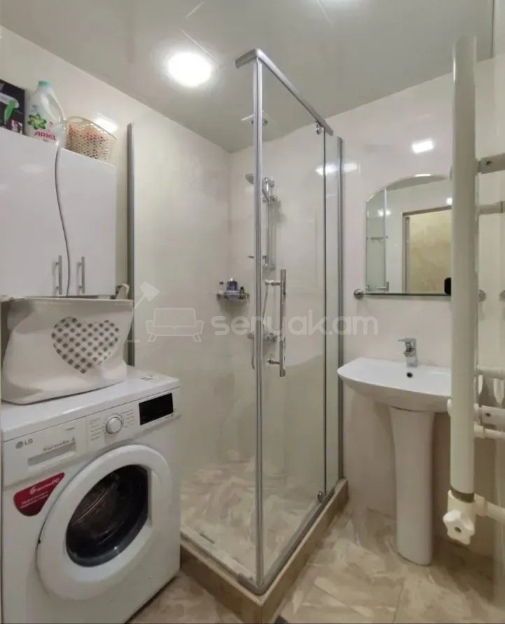 2 Սենյականոց Բնակարան Քարե Շենքում, 45քմ, 3/5 հարկ, Դիզայներական Վերանորոգված