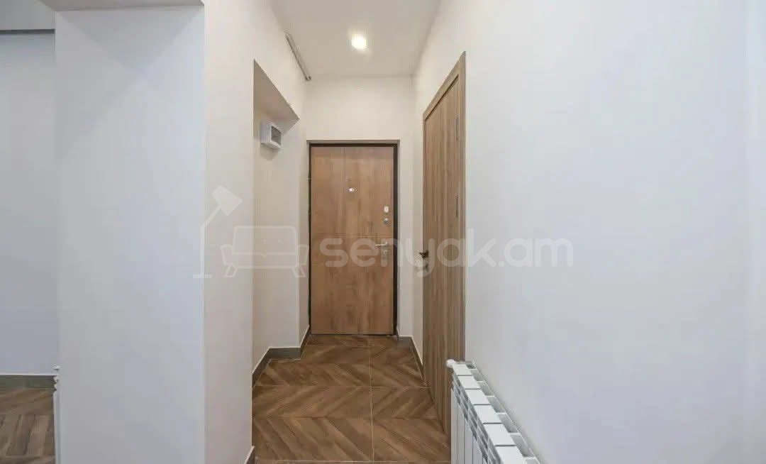 3 Սենյականոց Բնակարան Քարե Շենքում, 78քմ, 3/5 հարկ, Դիզայներական Վերանորոգված