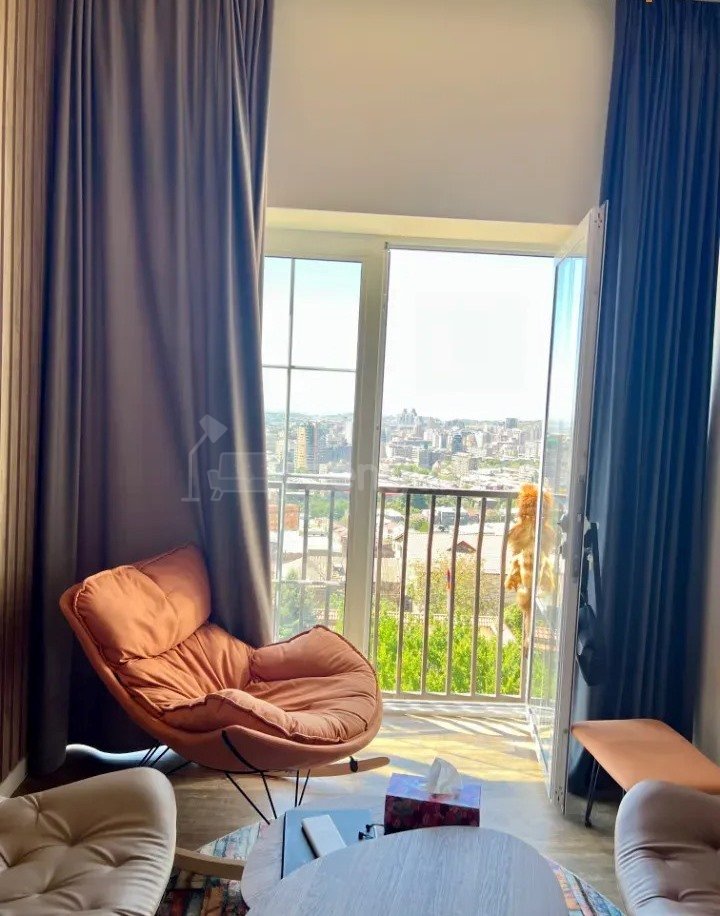 3 Սենյականոց Բնակարան Նորակառույցում, 101քմ, 3/4 հարկ, Դիզայներական Վերանորոգված