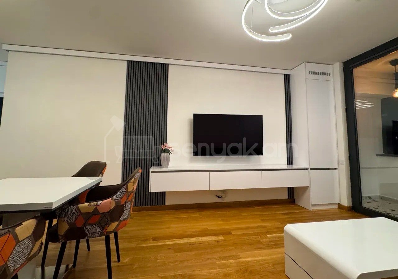 3 Սենյականոց Բնակարան, 80քմ, 8/9 հարկ, Դիզայներական Վերանորոգված