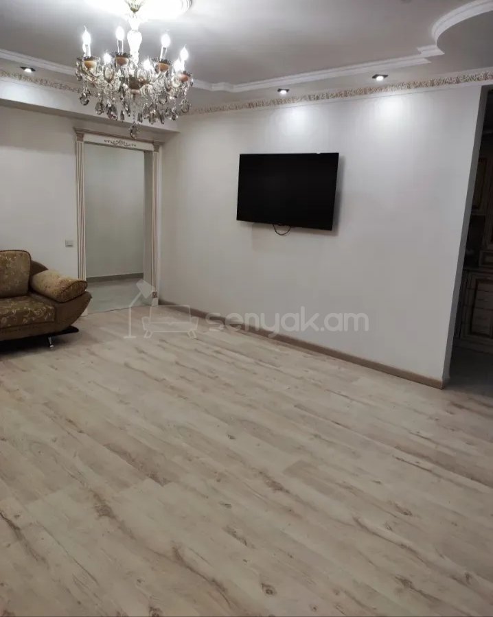 3 Սենյականոց Բնակարան Քարե Շենքում, 78քմ, 8/9 հարկ, Դիզայներական Վերանորոգված, Կահավորված