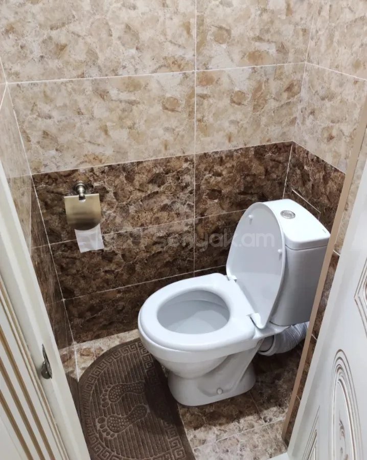 3 Սենյականոց Բնակարան Քարե Շենքում, 78քմ, 8/9 հարկ, Դիզայներական Վերանորոգված, Կահավորված