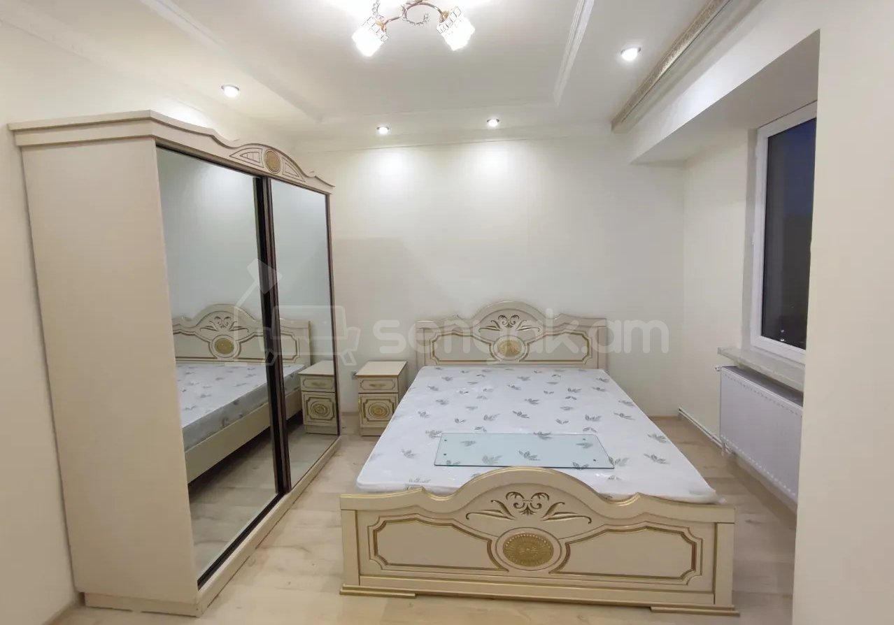 3 Սենյականոց Բնակարան Քարե Շենքում, 78քմ, 8/9 հարկ, Դիզայներական Վերանորոգված, Կահավորված