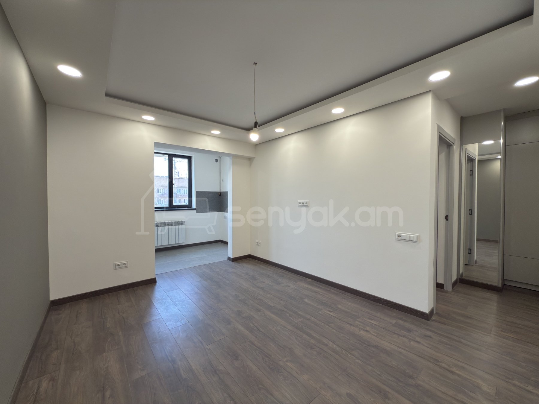 2 Սենյականոց Բնակարան, 42քմ, 9/9 հարկ, Կապիտալ Վերանորոգված