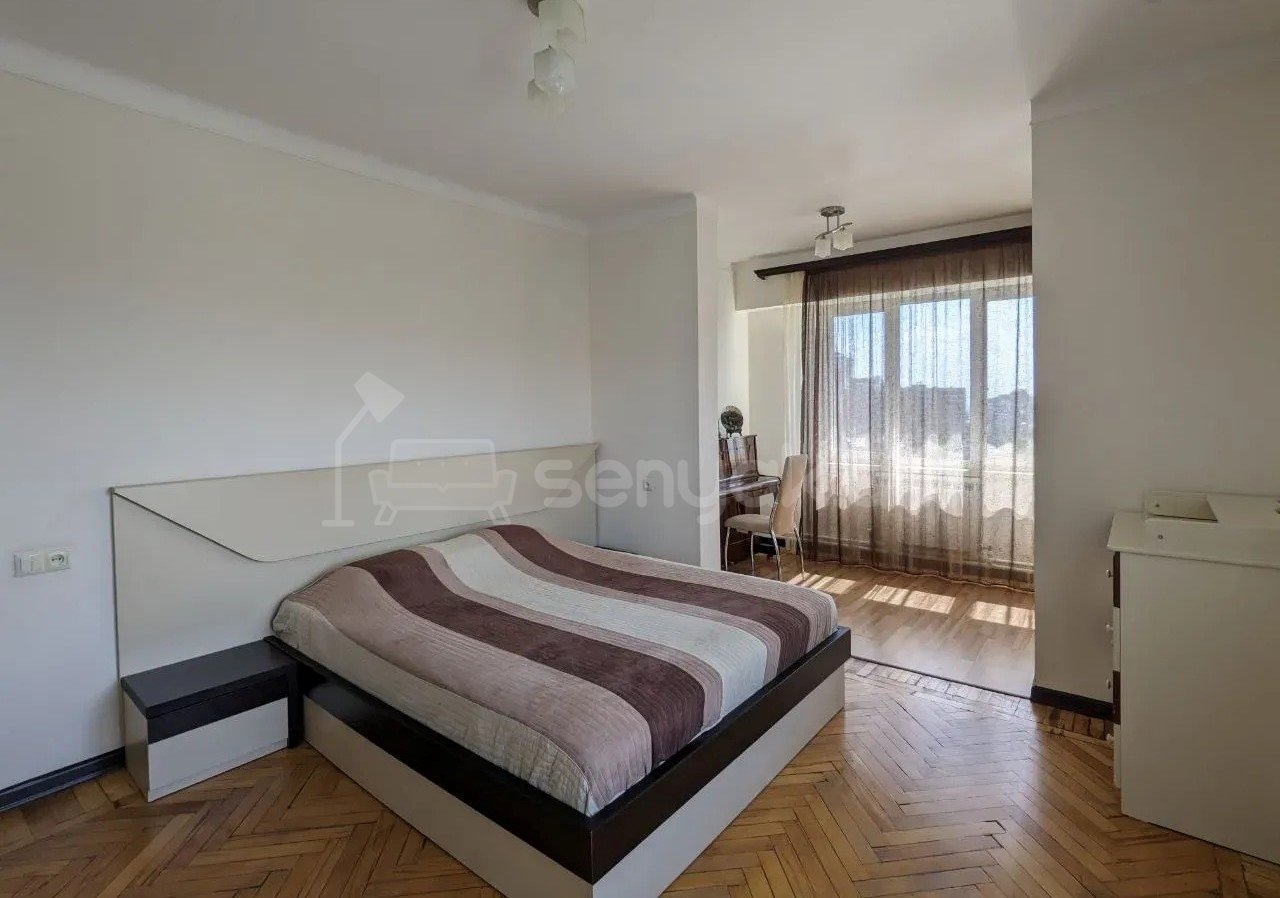 3 Սենյականոց Բնակարան Քարե Շենքում, 82քմ, 6/6 հարկ, Կապիտալ Վերանորոգված, Կահավորված, Արևկող