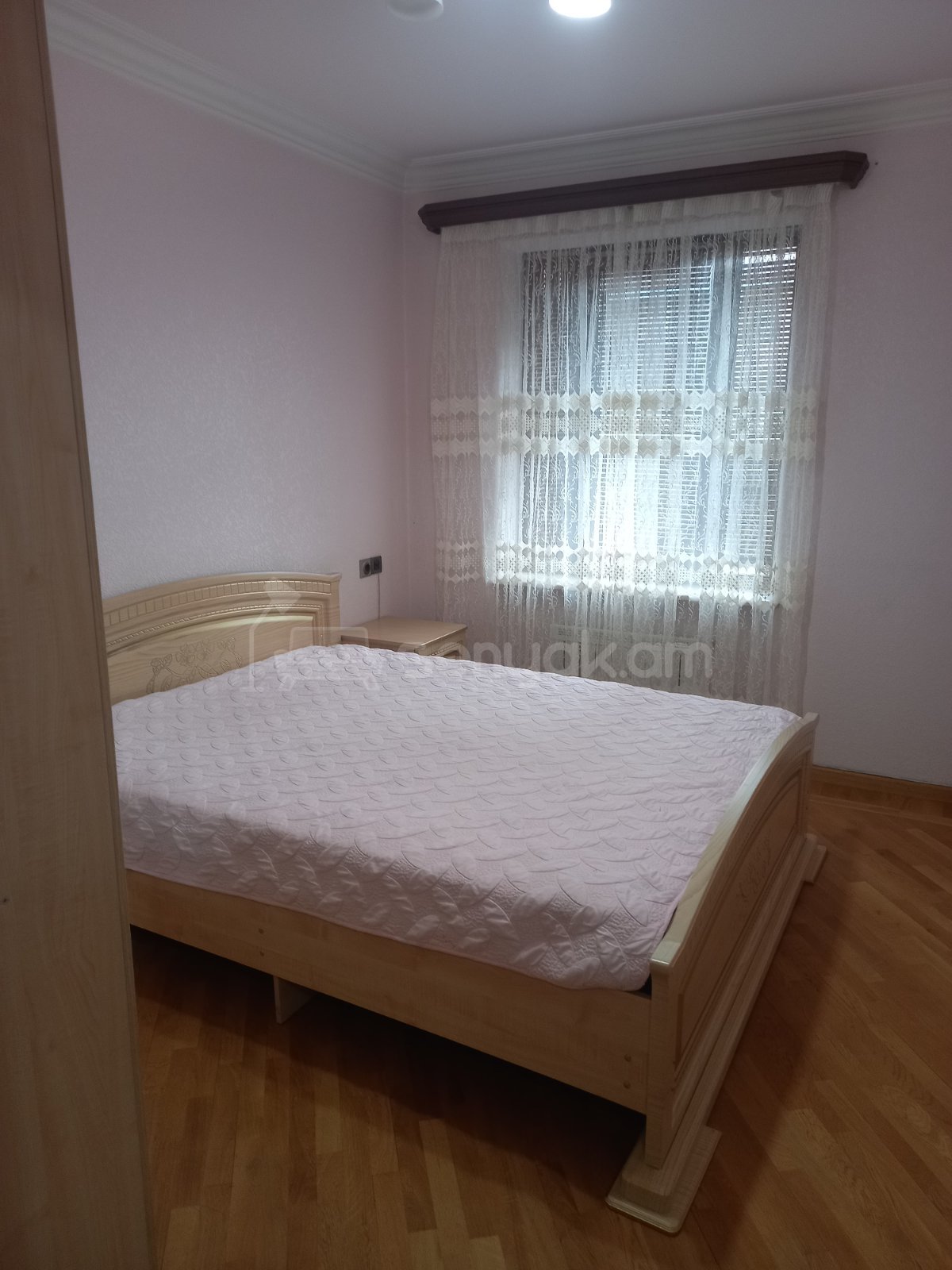 2 Սենյականոց Բնակարան Քարե Շենքում, 65քմ, 3/5 հարկ, Կապիտալ Վերանորոգված, Կահավորված, Արևկող